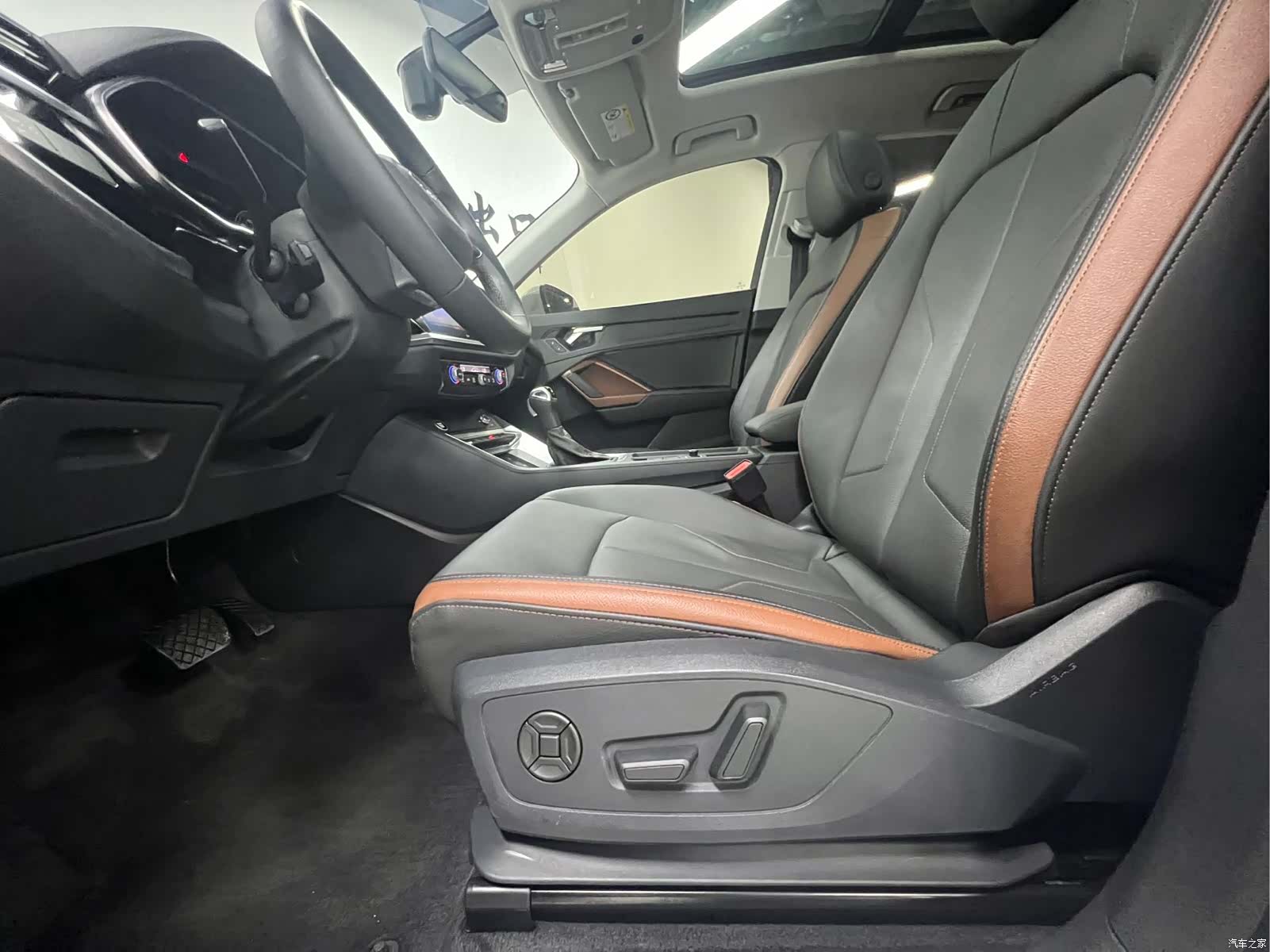 Audi Q3, 2023 14