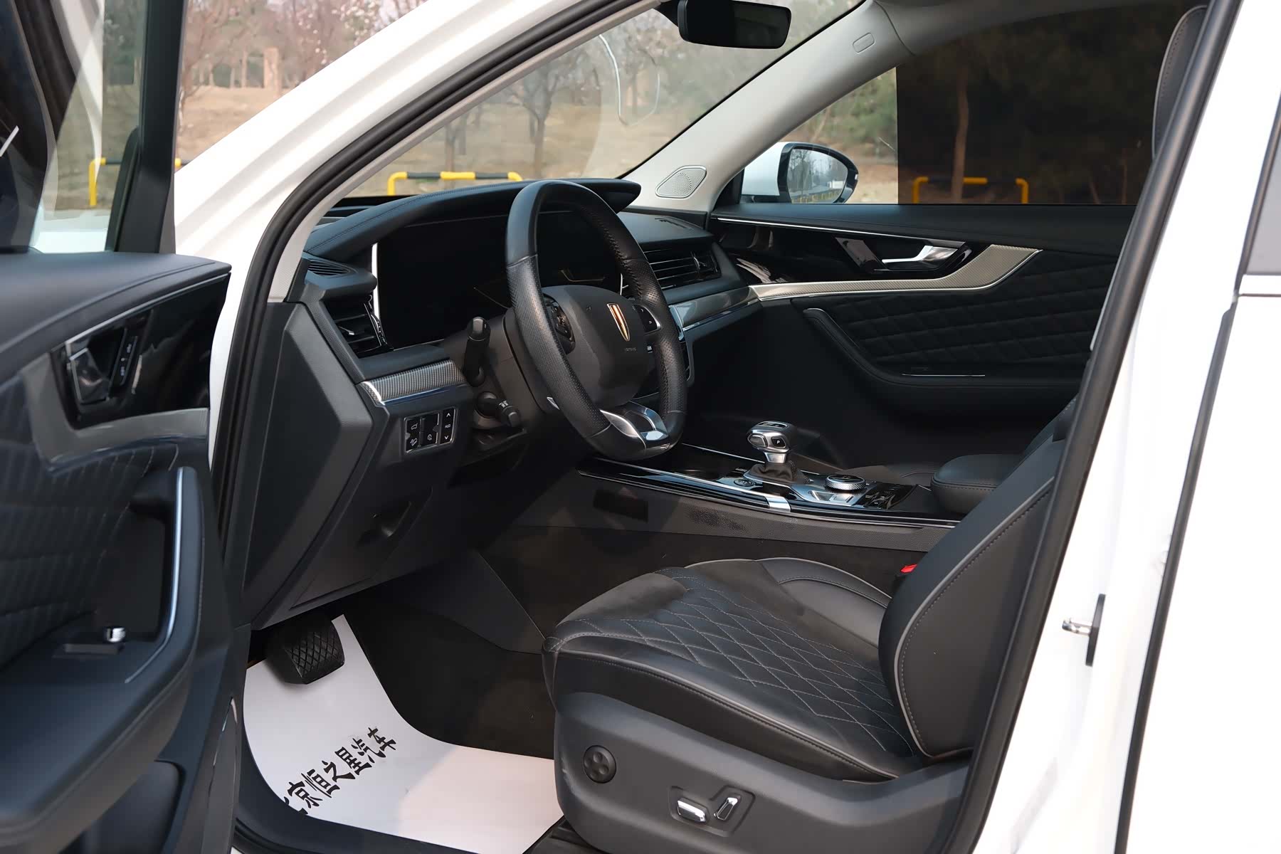 Hongqi HS5, 2019 7