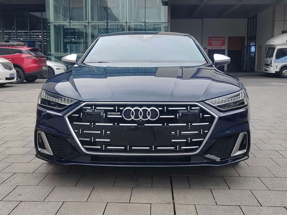 Audi A7L