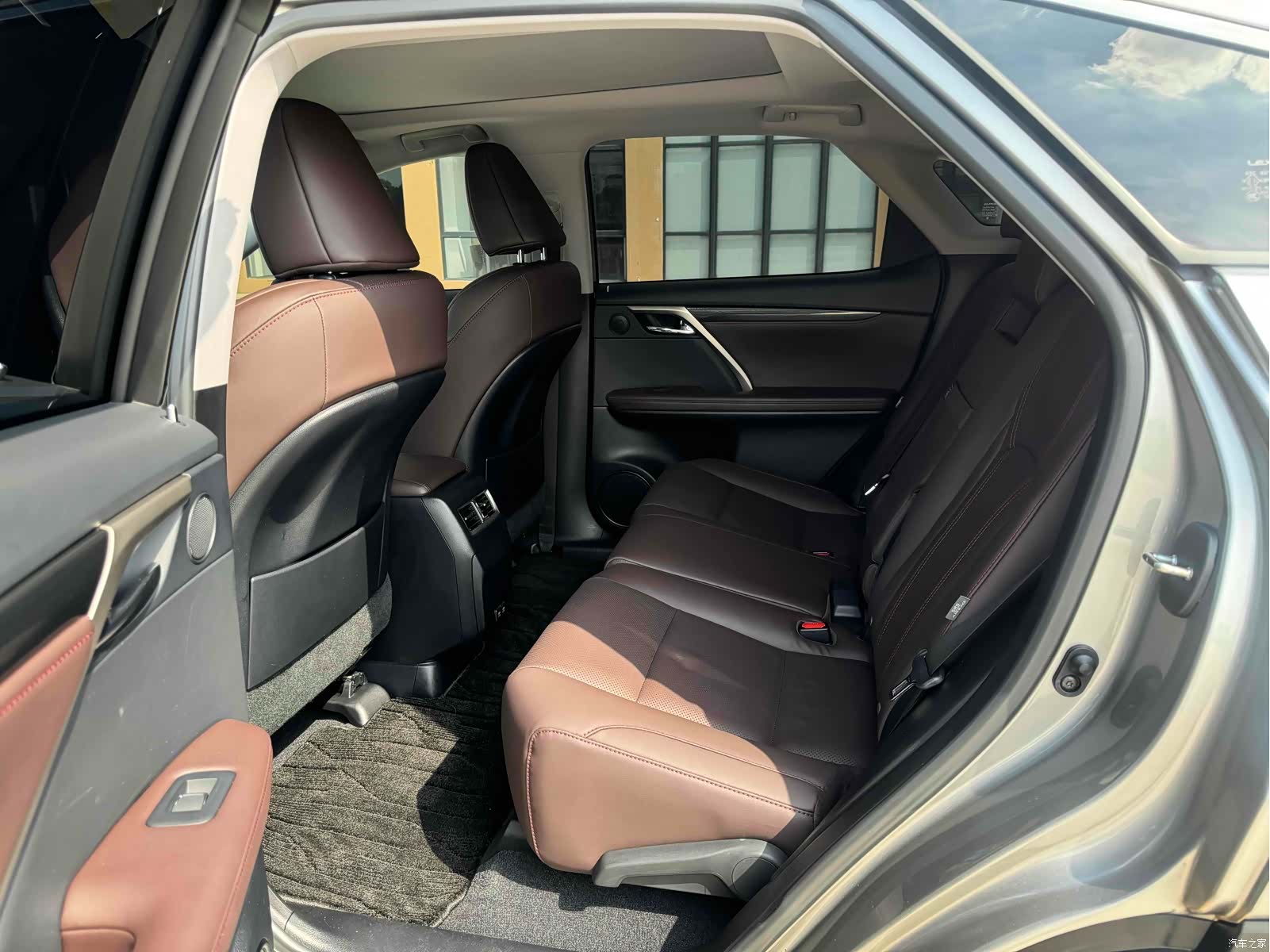 Lexus RX, 2023 все фото