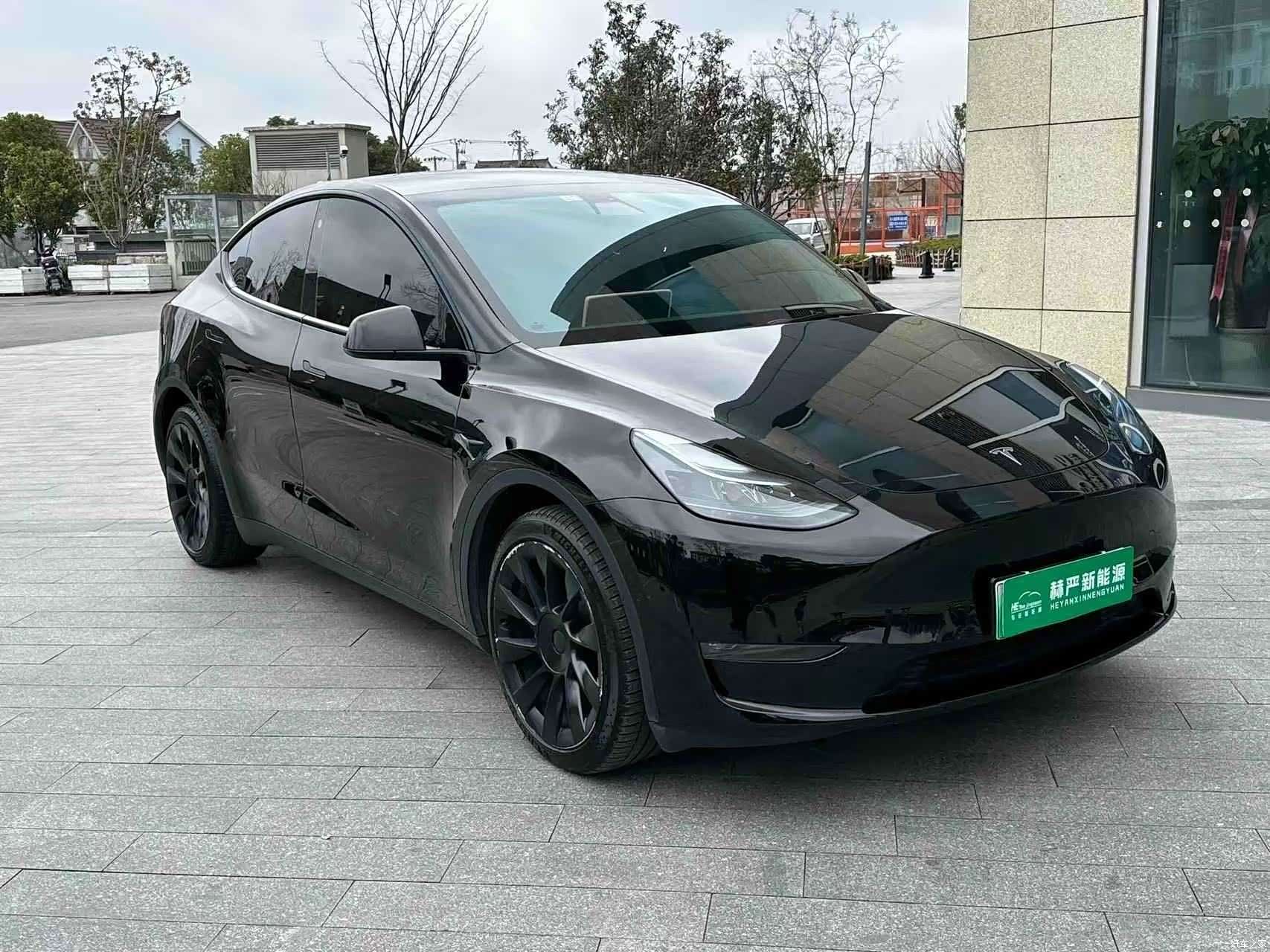Tesla Model Y, 2023 2