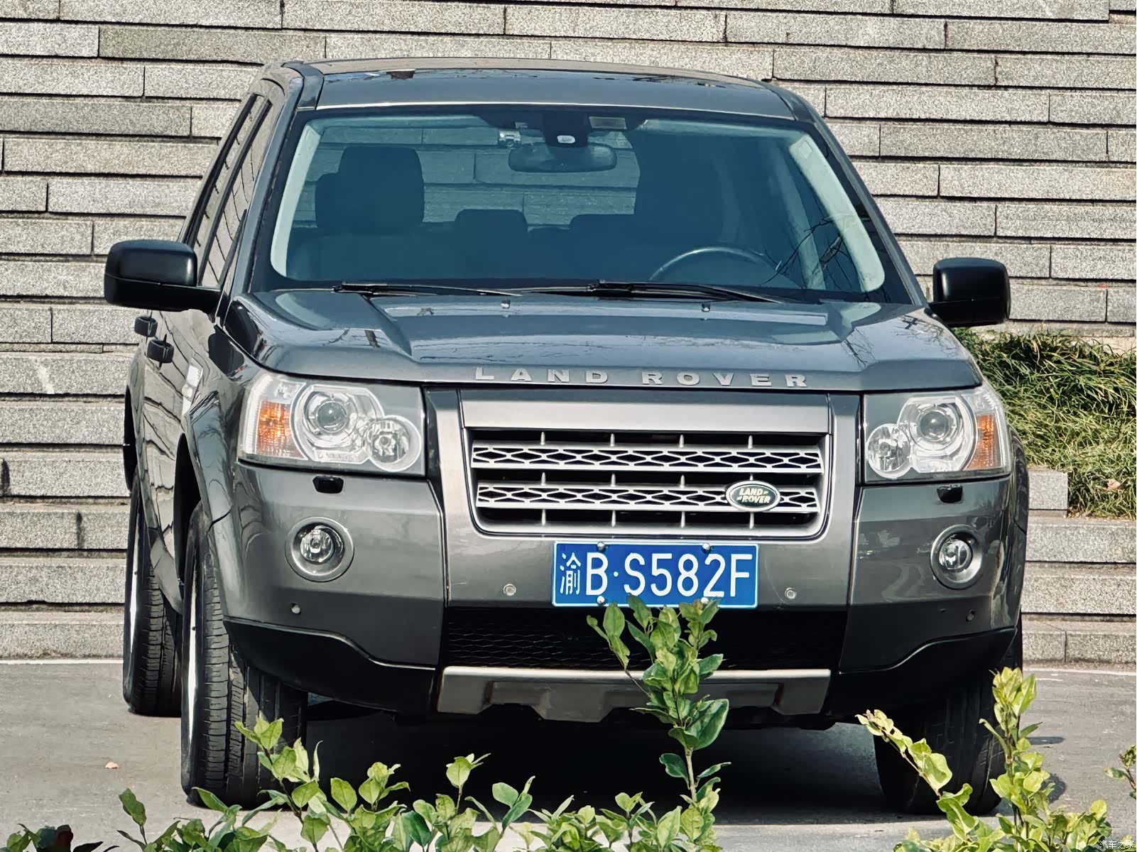 Land Rover i6, 2010 4