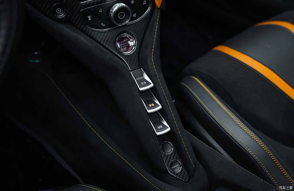 McLaren 720S, 2018 30