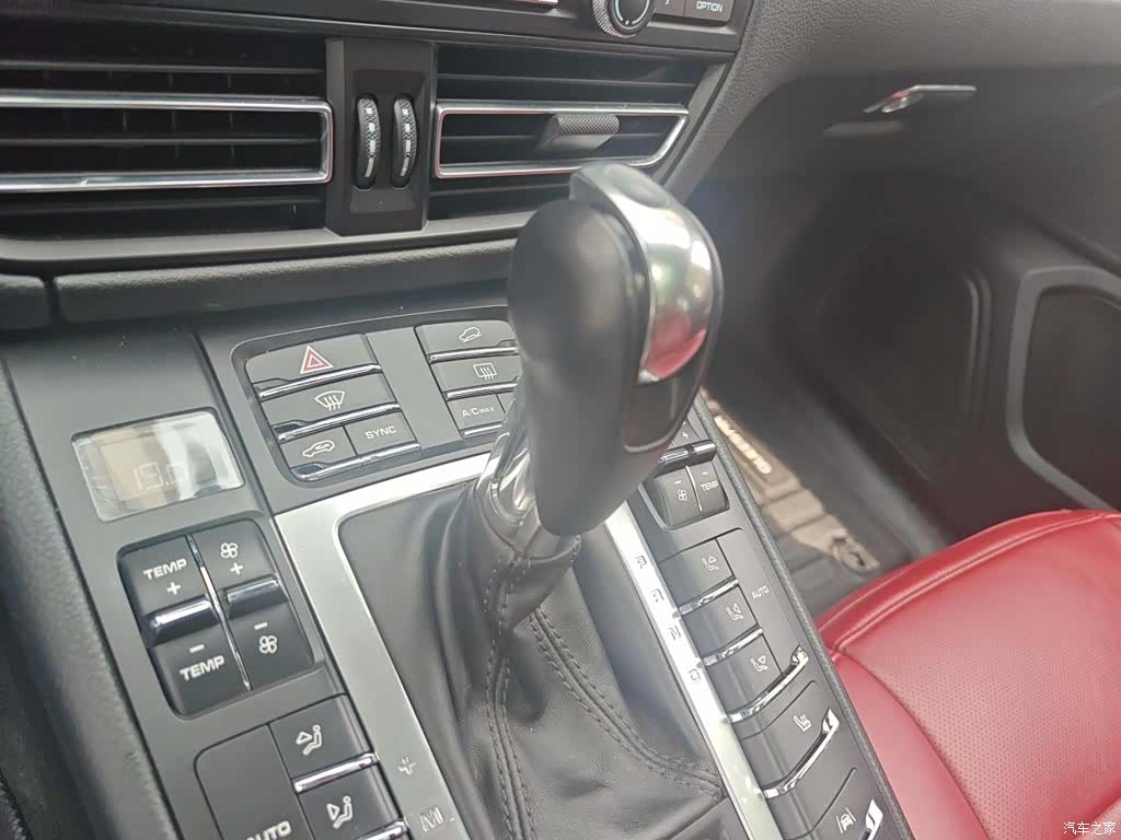 Porsche Macan, 2020 15