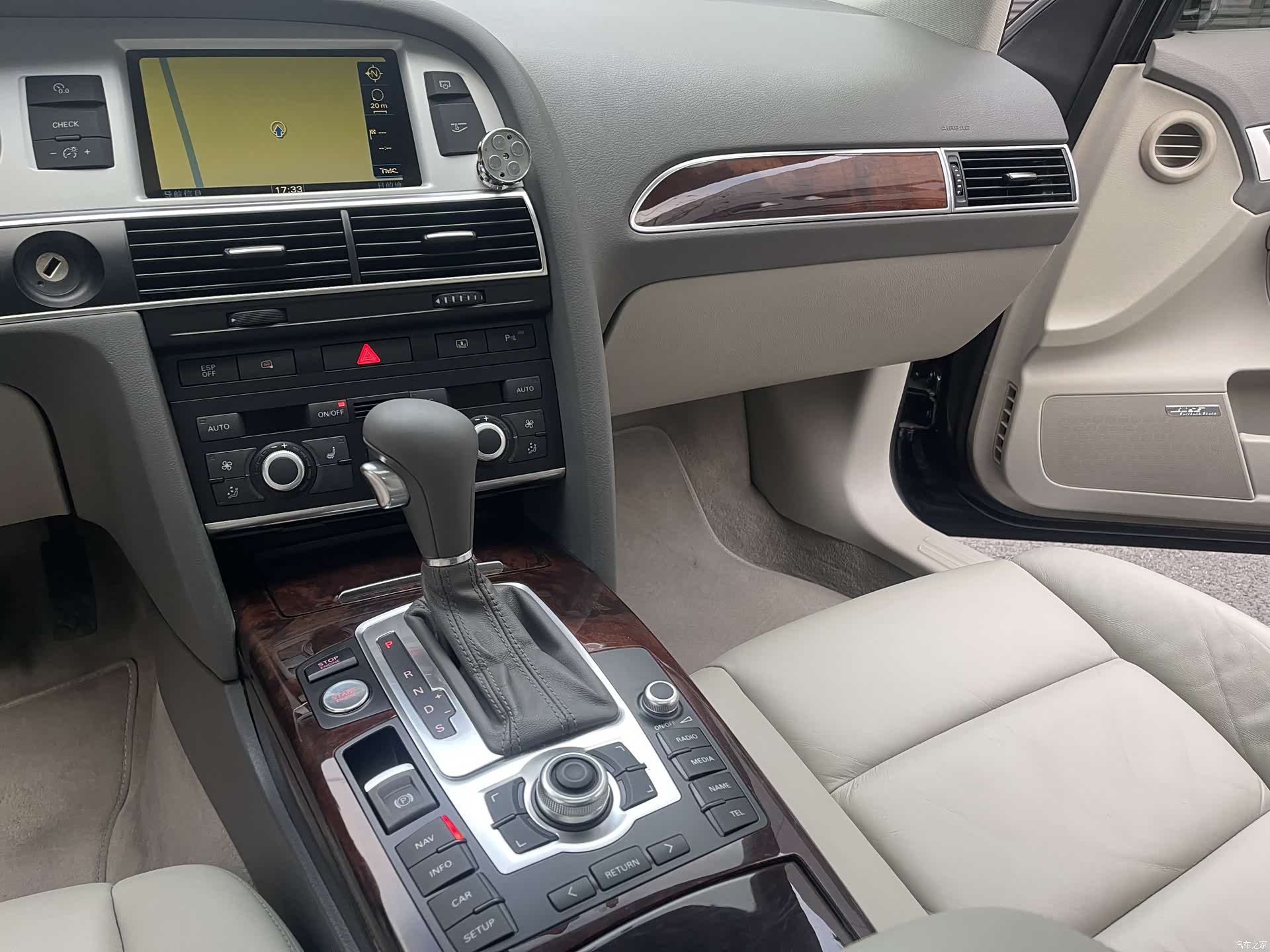 Audi A6L, 2010 12