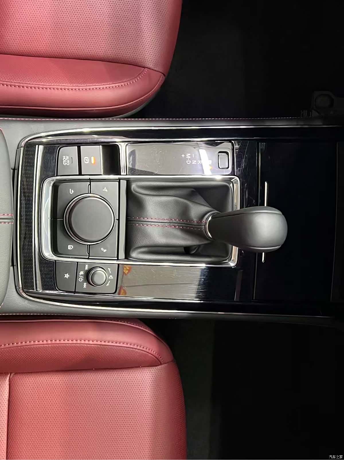 Mazda CX-30, 2023 11