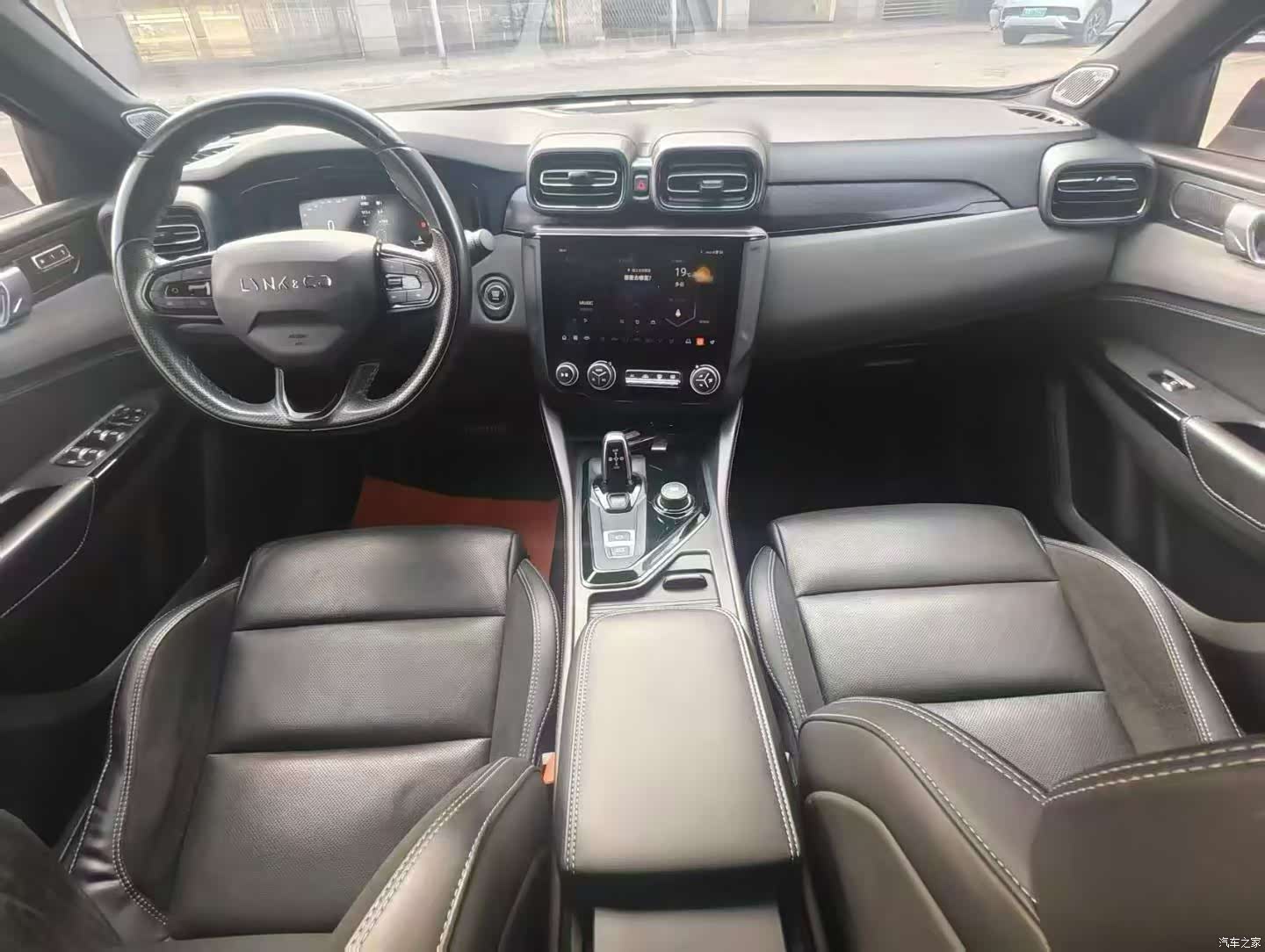Lynk & Co 02, 2022 все фото