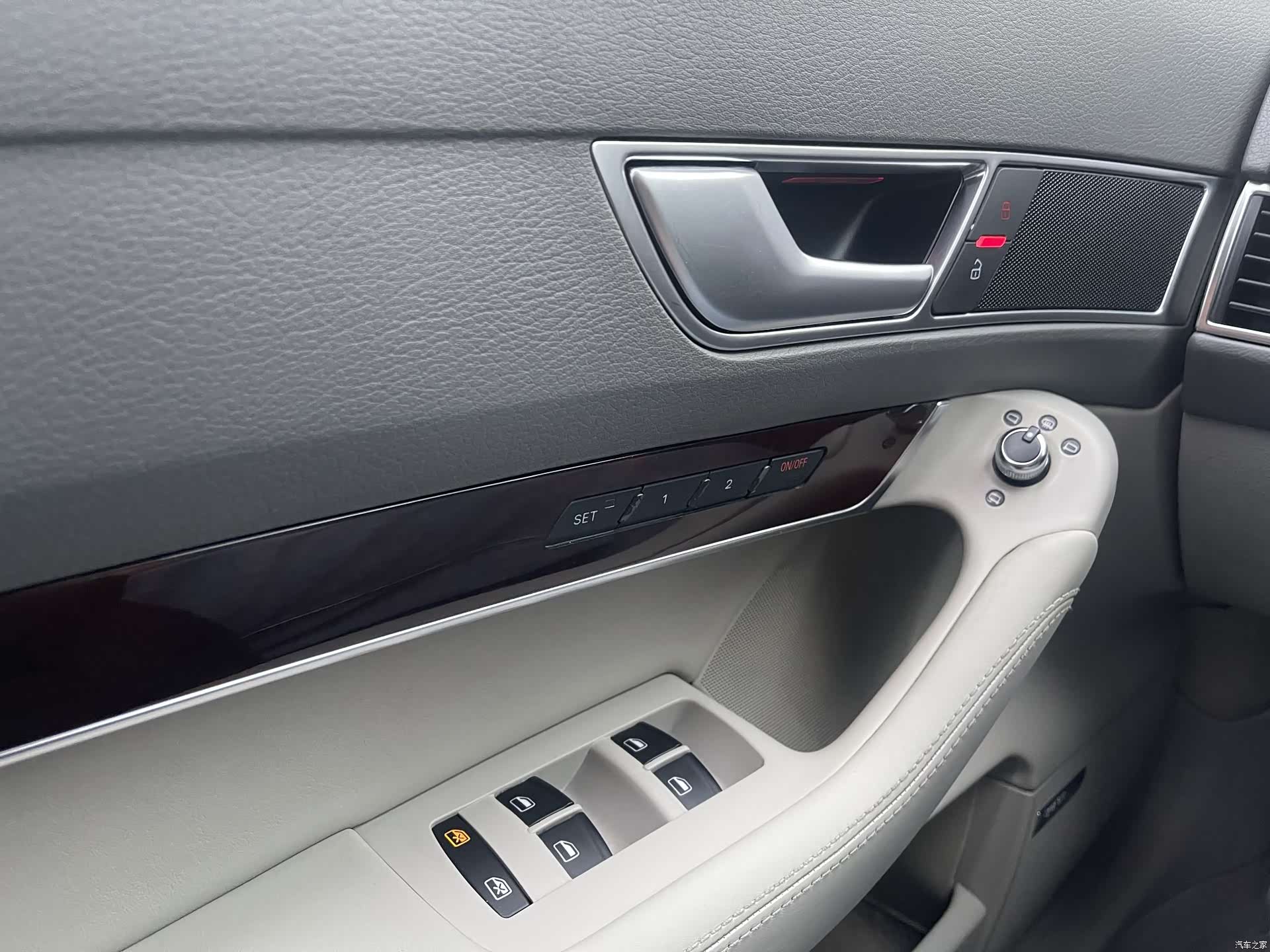 Audi A6L, 2010 15
