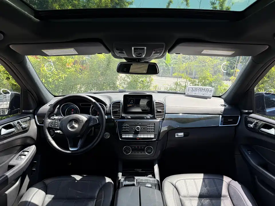 Mercedes-Benz GLS Mercedes-Benz GLS