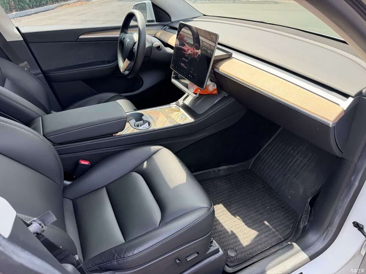 Tesla Model Y, 2022 12