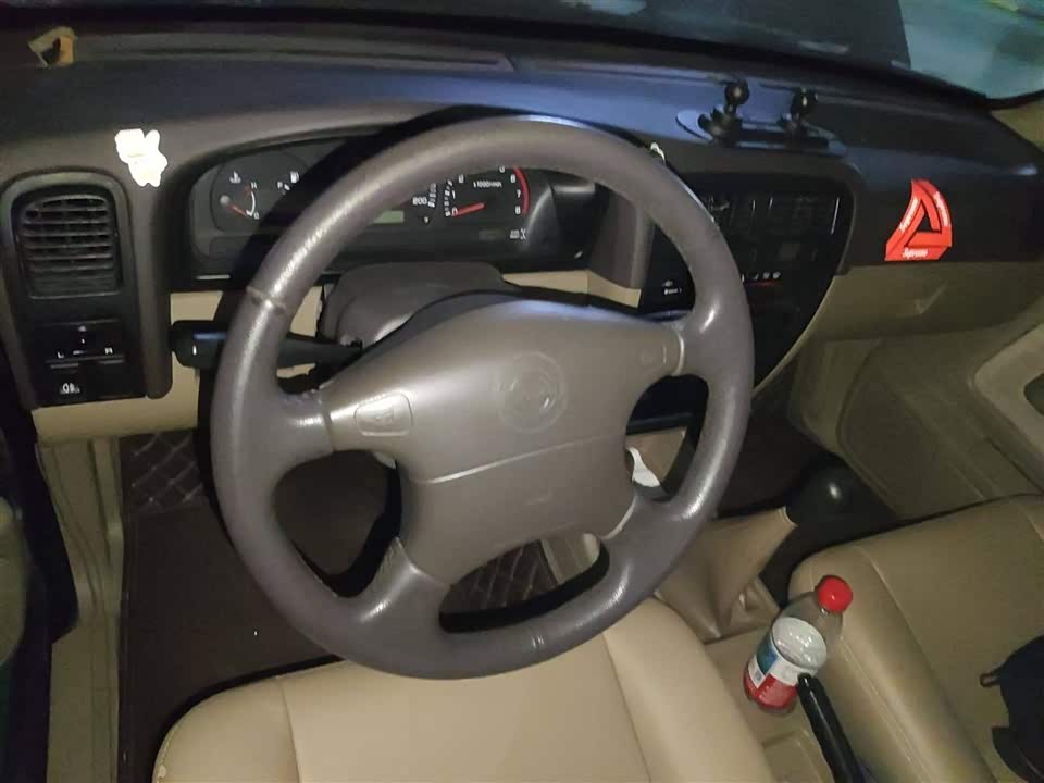 Dongfeng Ruiqi multi-function vehicle