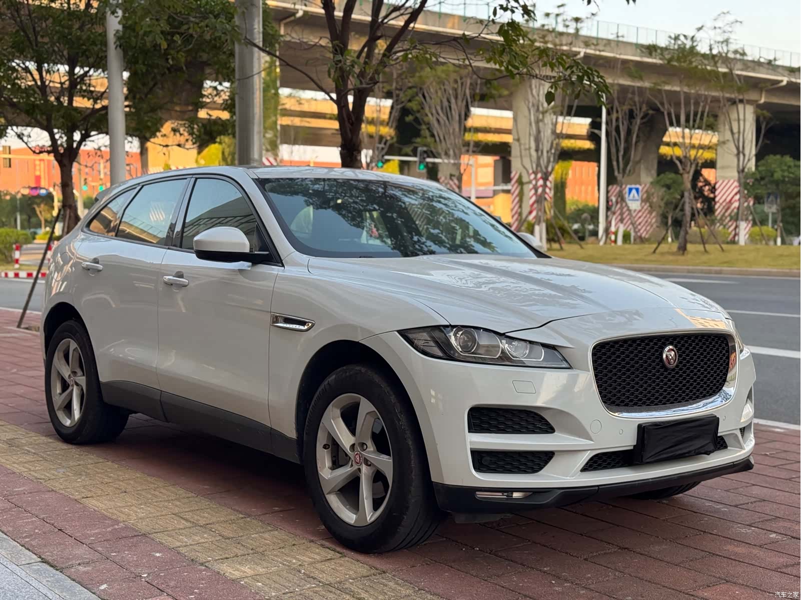 Jaguar F-PACE, 2016 3