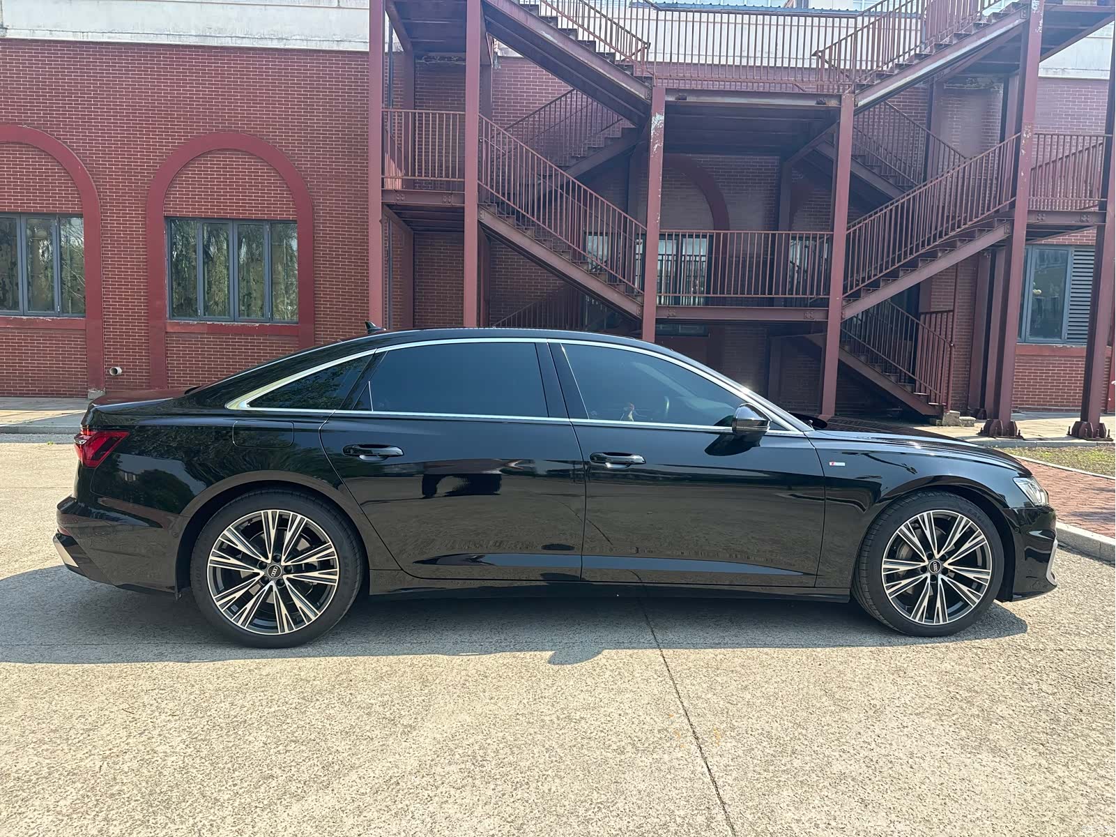 Audi A6L, 2023 все фото