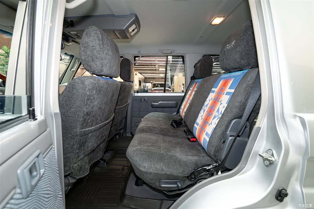 Toyota Land Cruiser, 2017 9