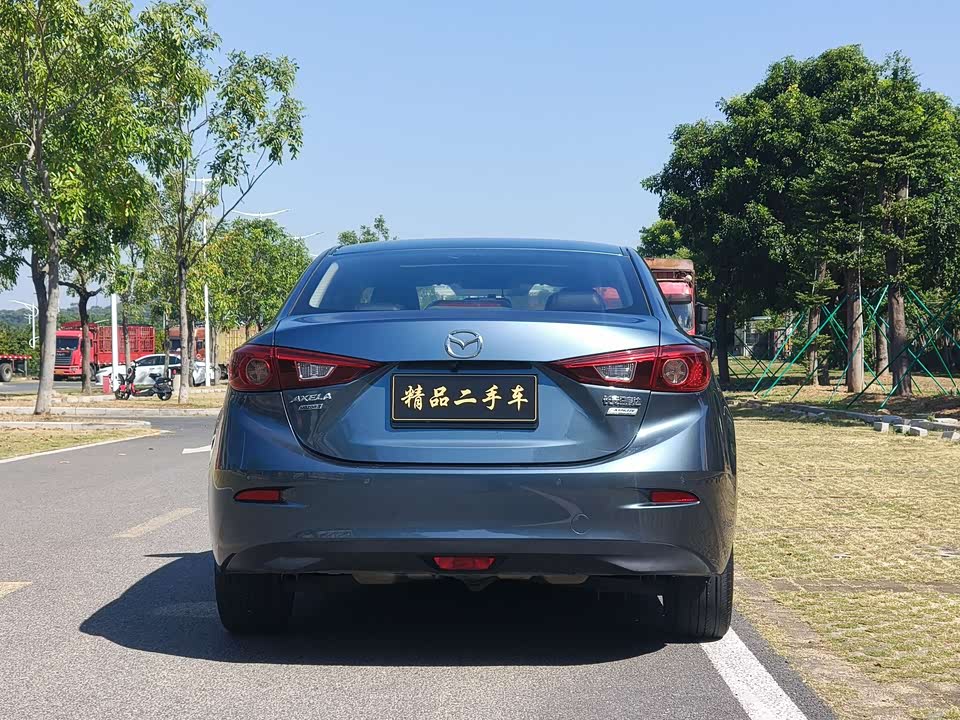 Mazda 3 Angkesaila