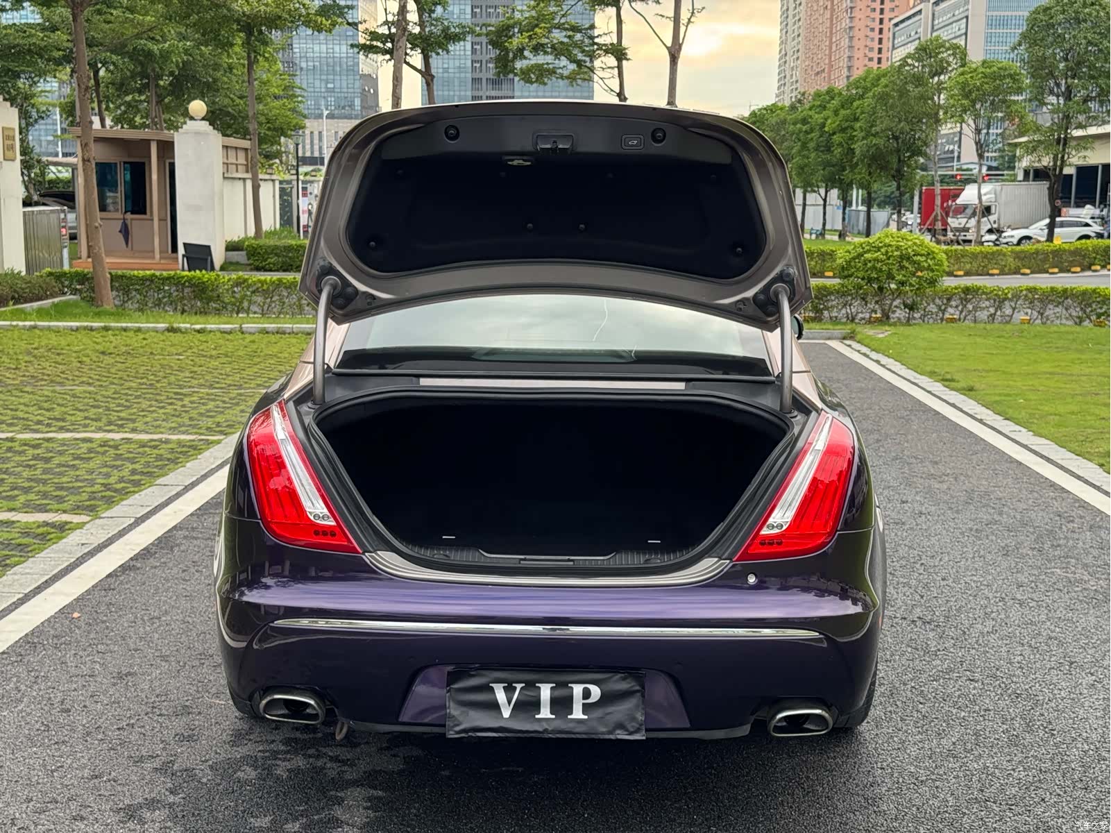 Jaguar XJ, 2012 11