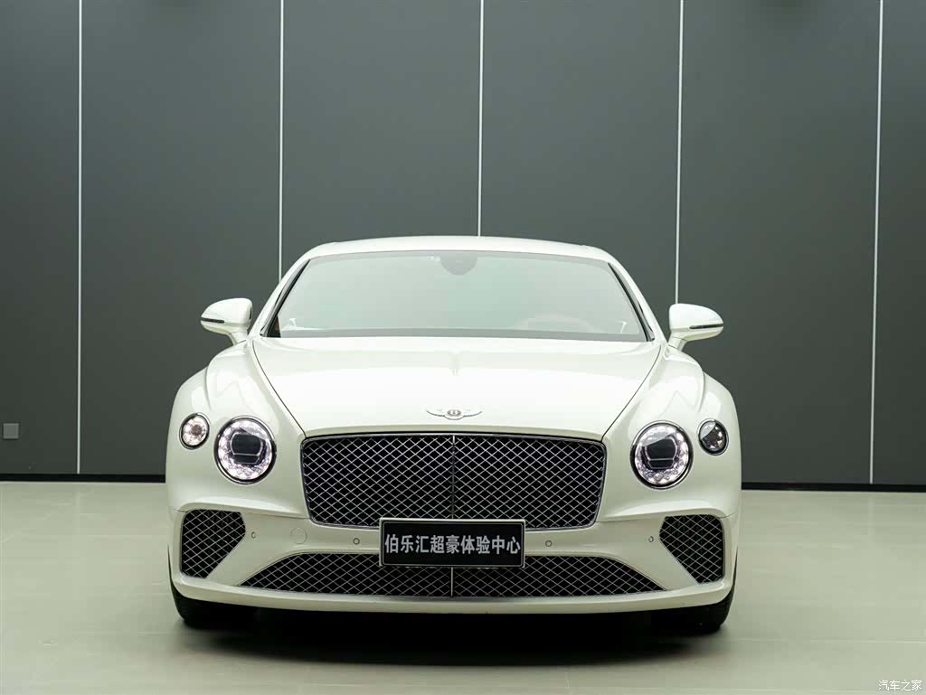 Bentley Continental GT, 2020 4