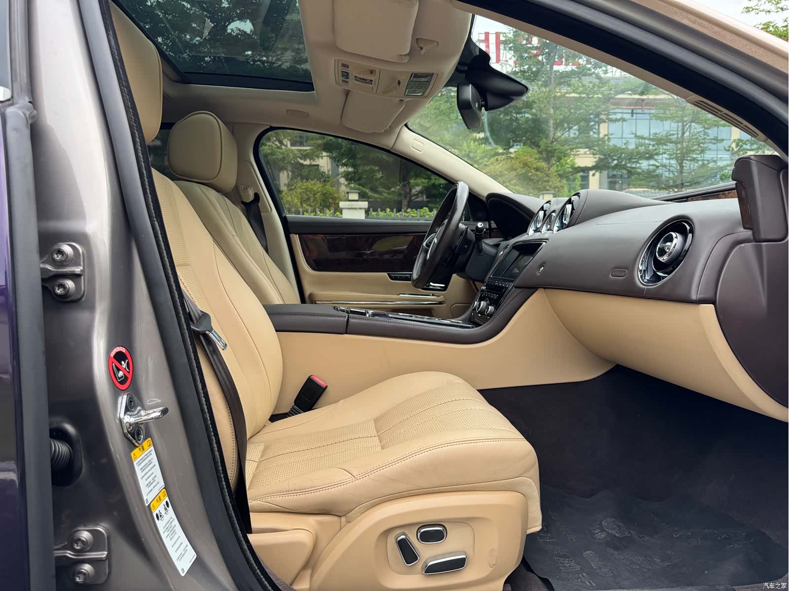 Jaguar XJ, 2012 21