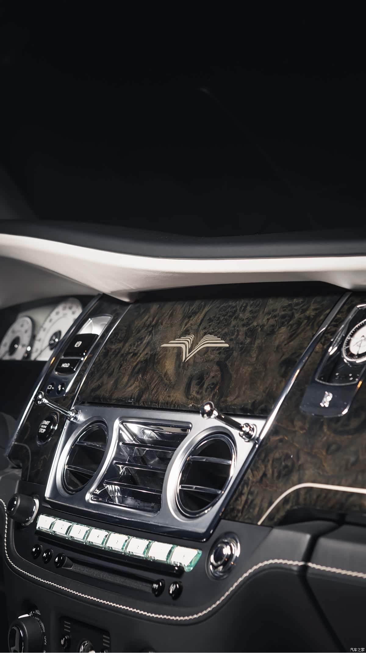 Rolls-Royce Ghost, 2015 17