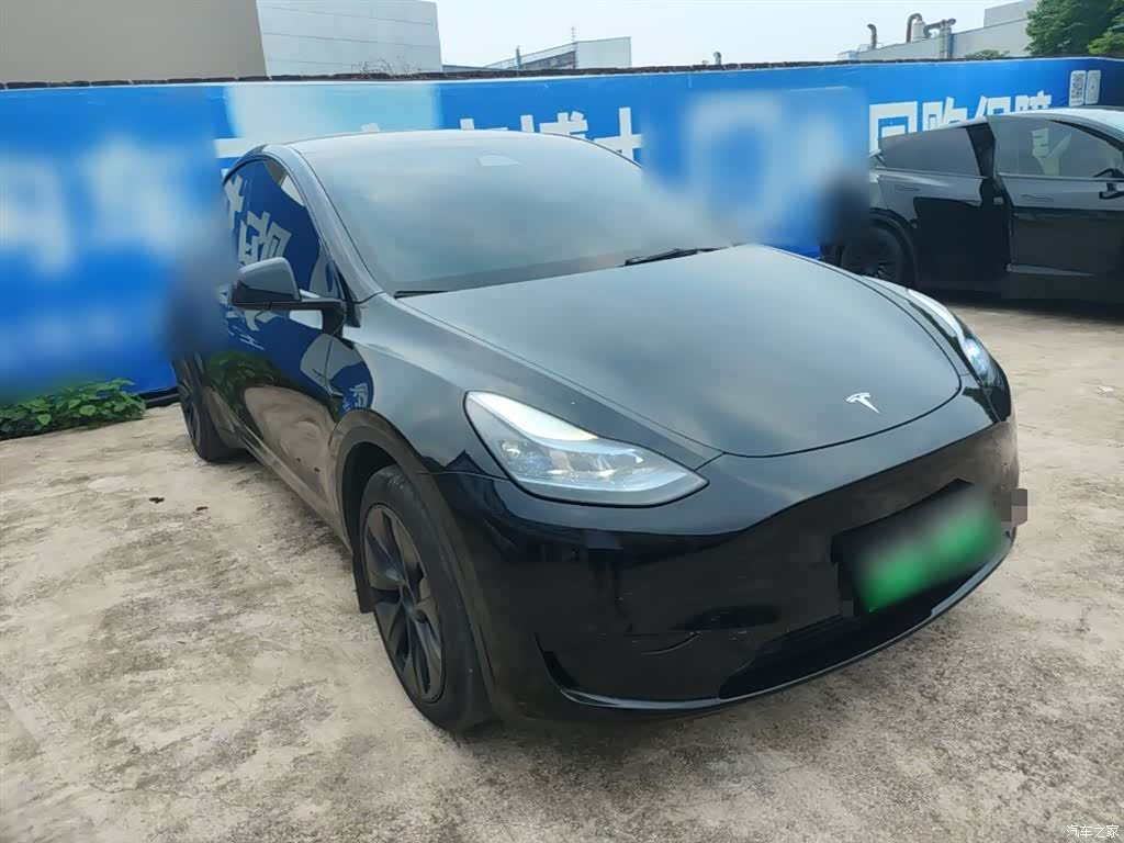 Tesla Model Y, 2024 4