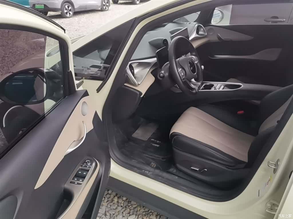 BYD Dolphin, 2023 16