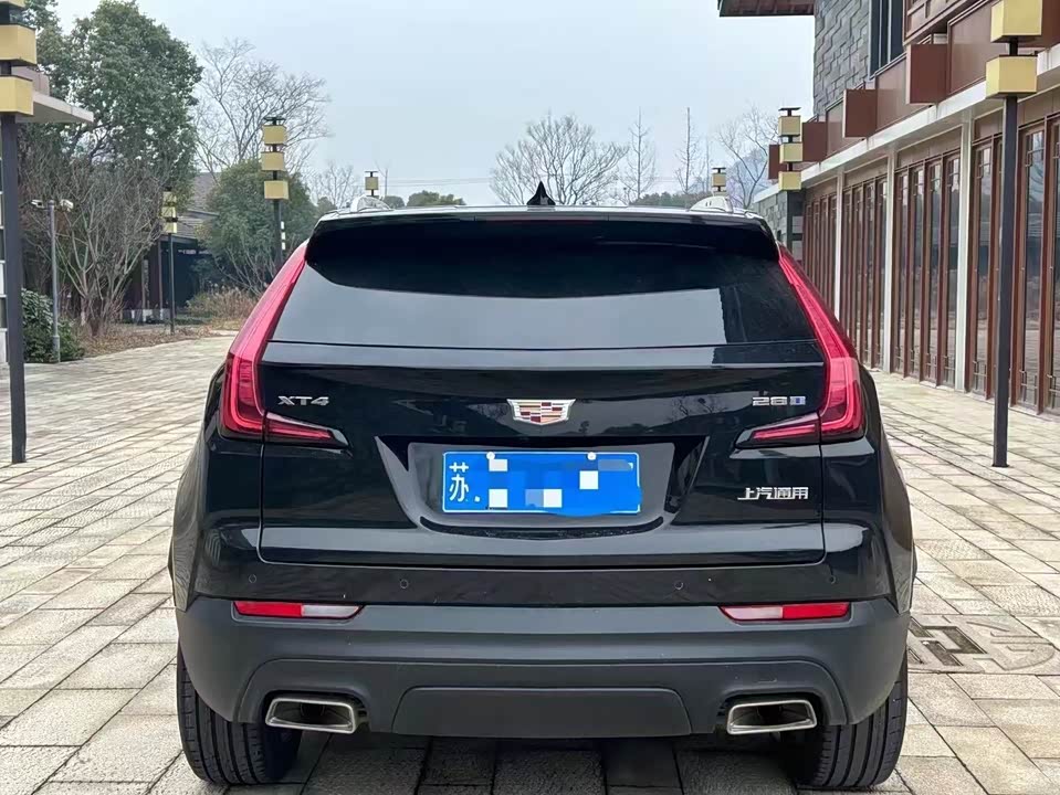 Cadillac XT4