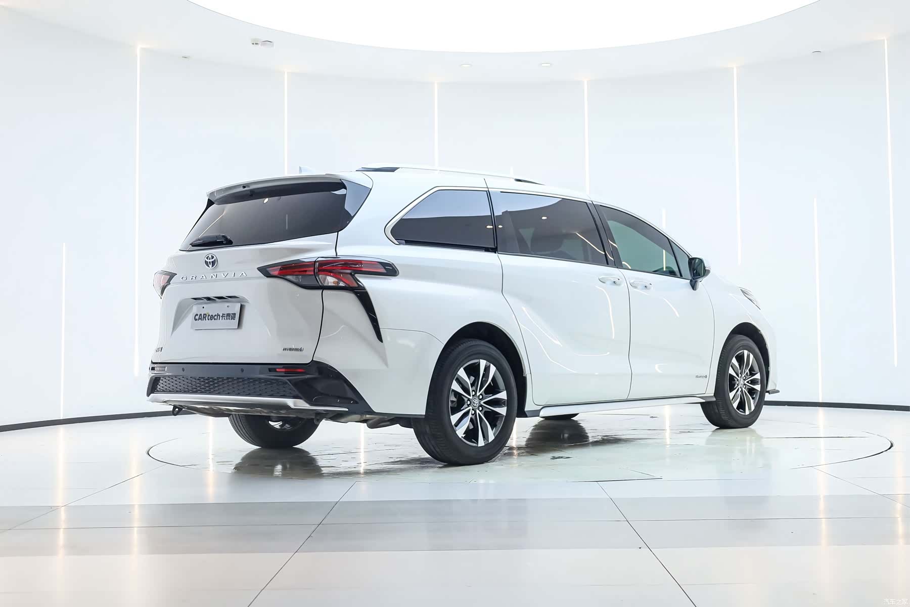 Toyota Granvia, 2024 6