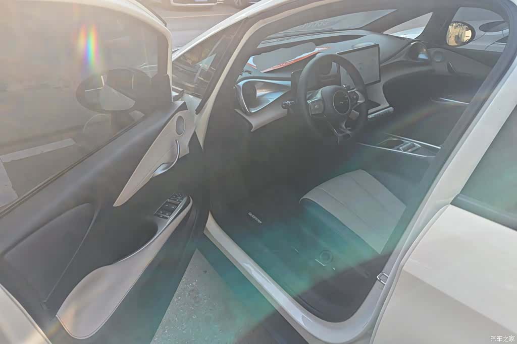 BYD Dolphin, 2024 9