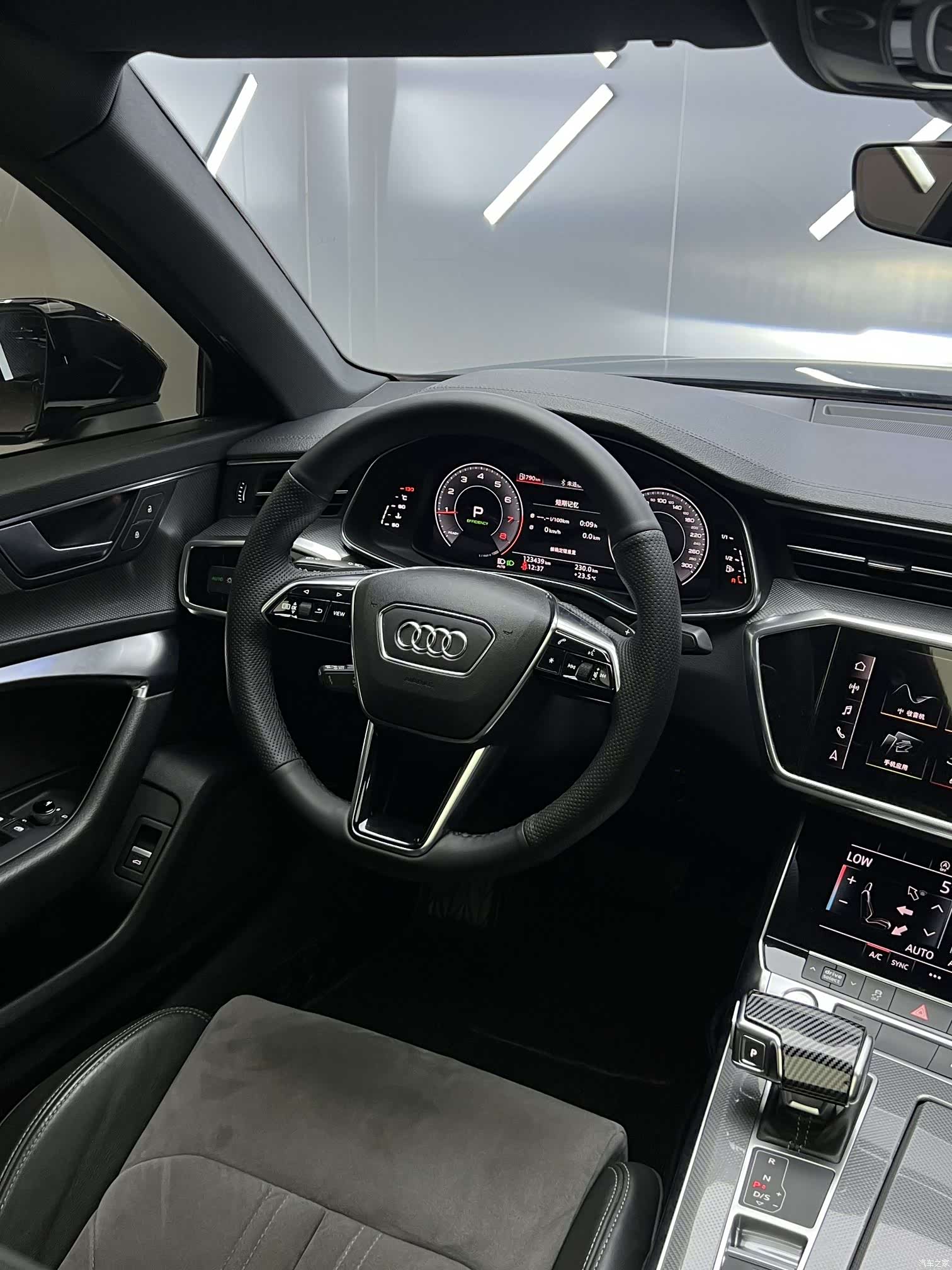 Audi A6L, 2019 19
