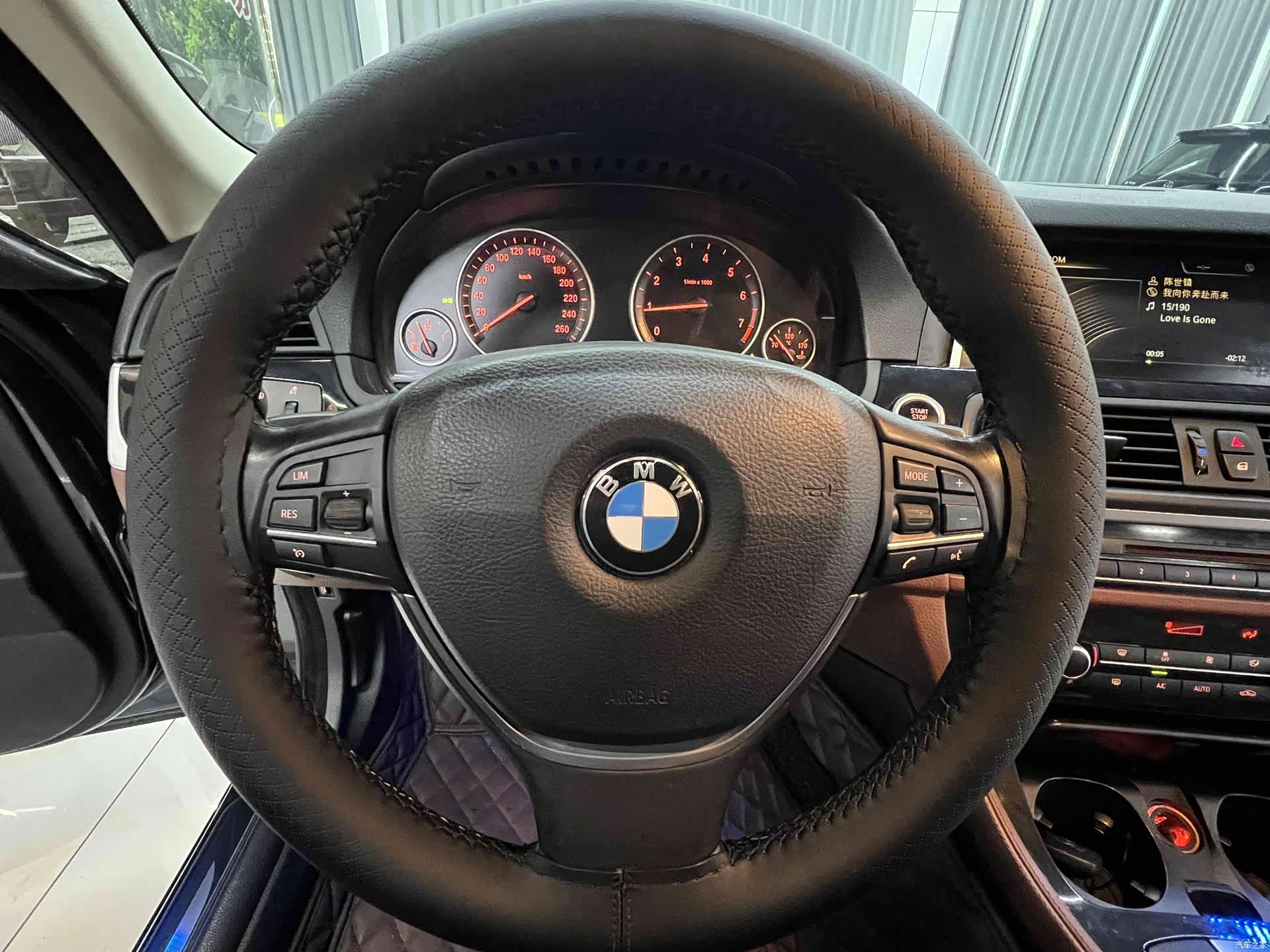 BMW 5 Series, 2017 11