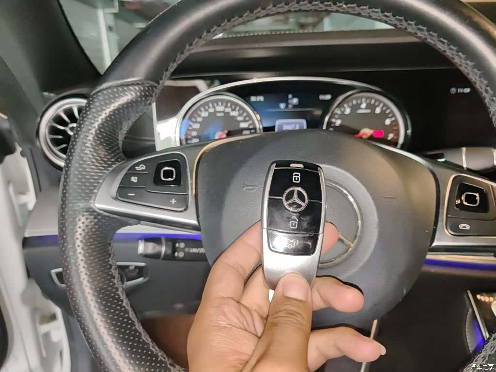 Mercedes-Benz E-Class, 2018 12
