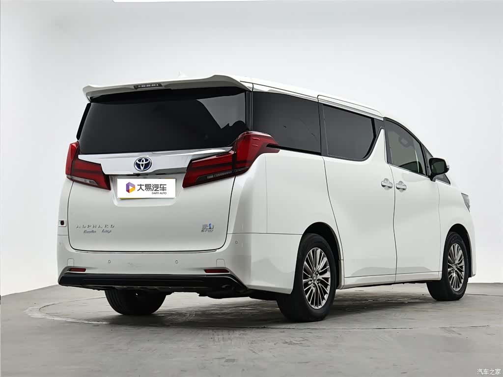 Toyota Alphard, 2020 3
