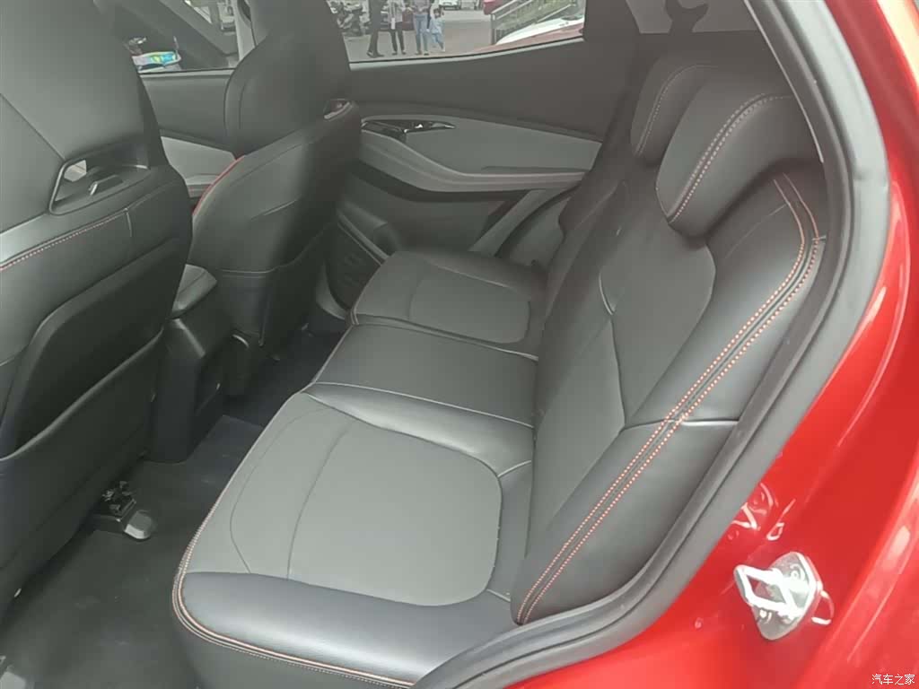 Wuling RS-3, 2020 17