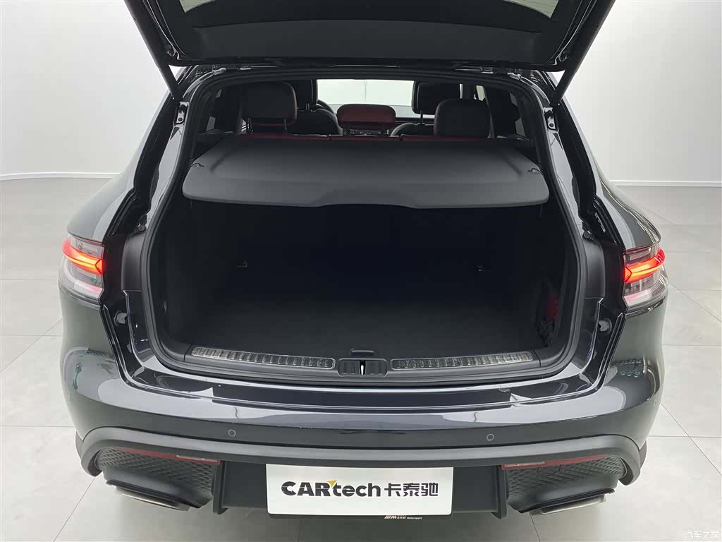 Porsche Macan, 2025 28