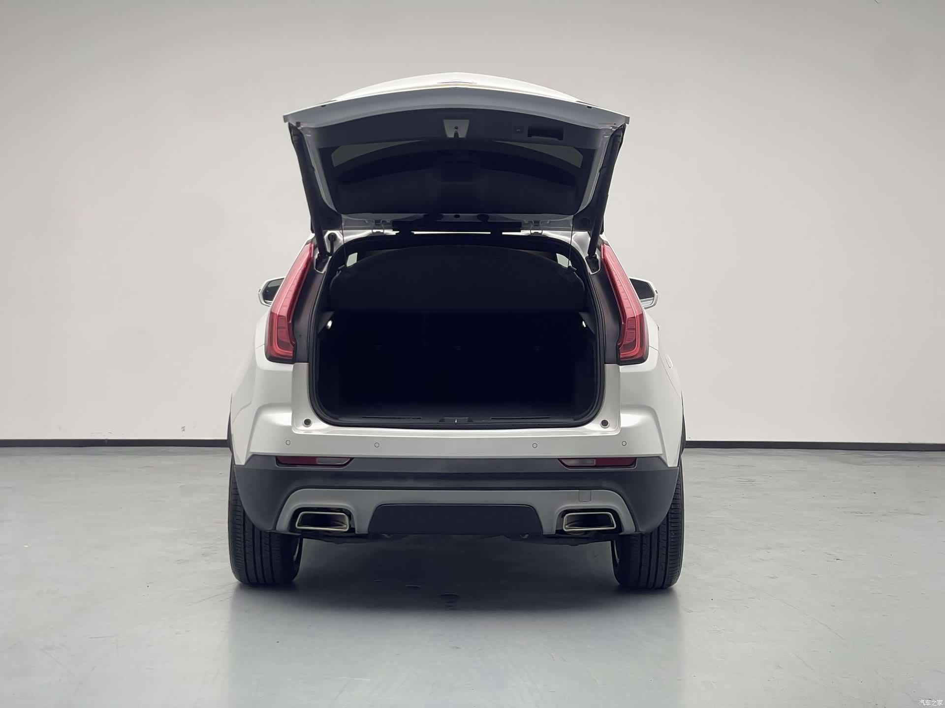 Cadillac XT4, 2019 12