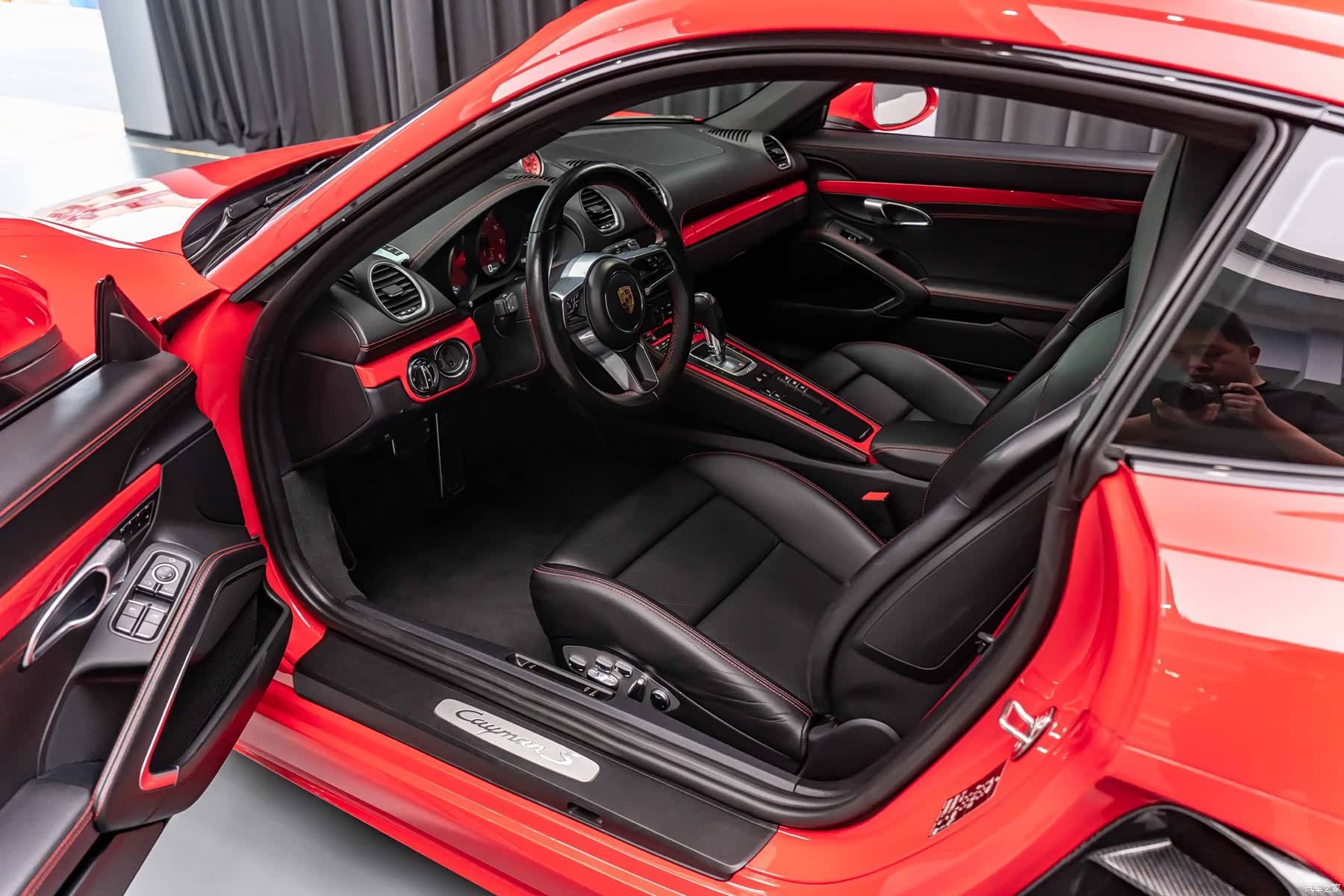 Porsche Cayman, 2022 9
