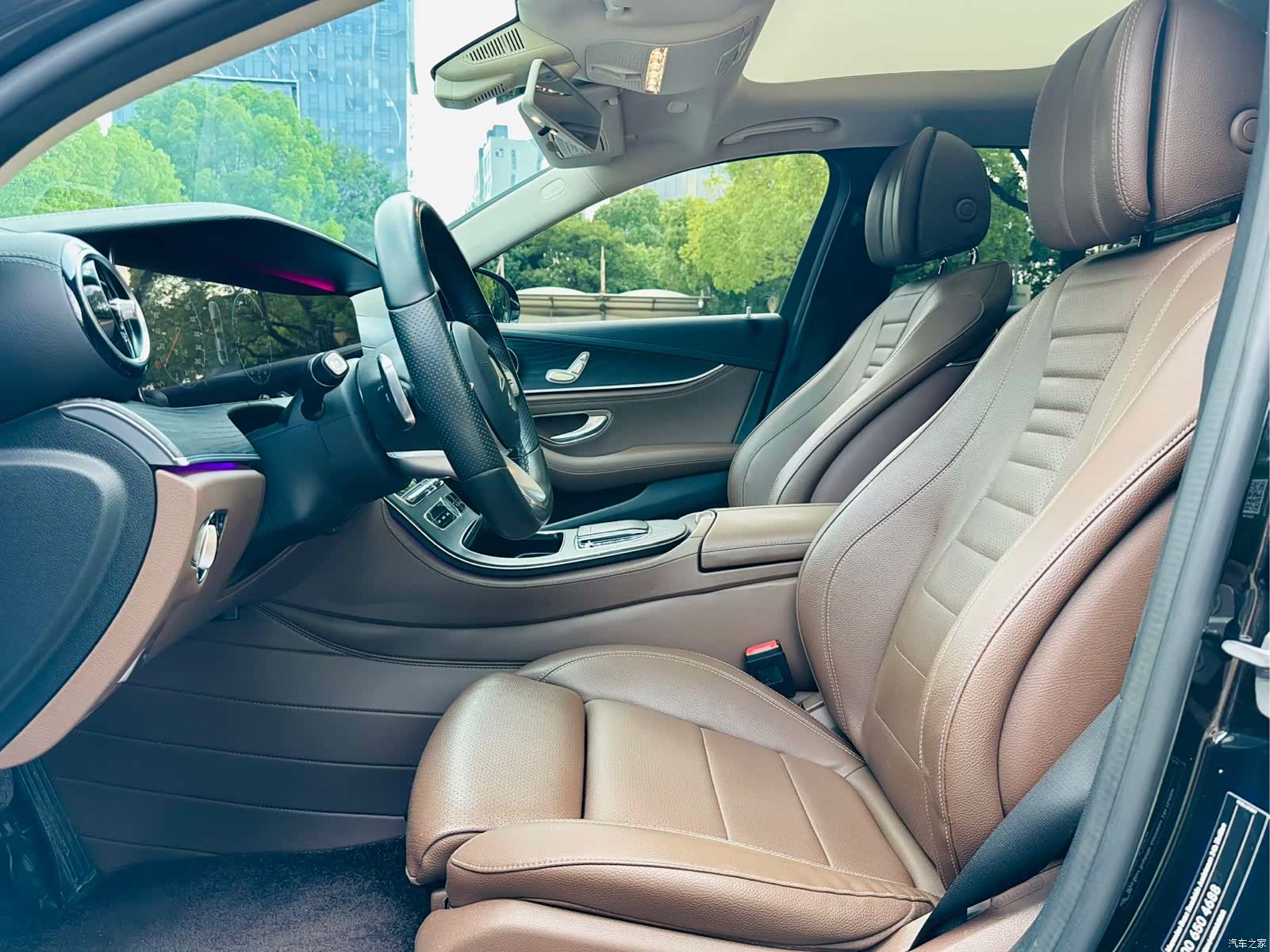 Mercedes-Benz E-Class, 2020 4
