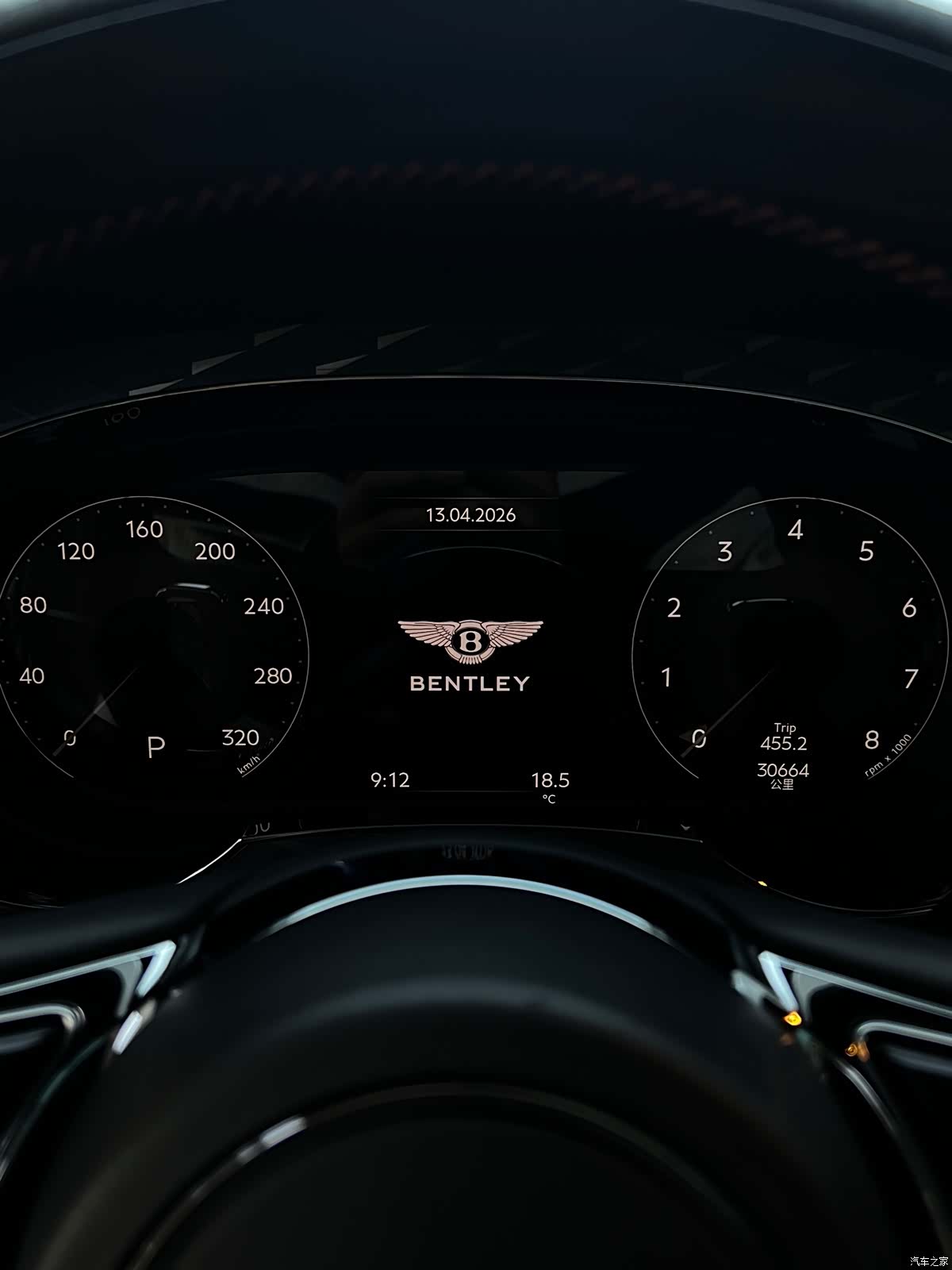 Bentley Bentayga, 2022 4