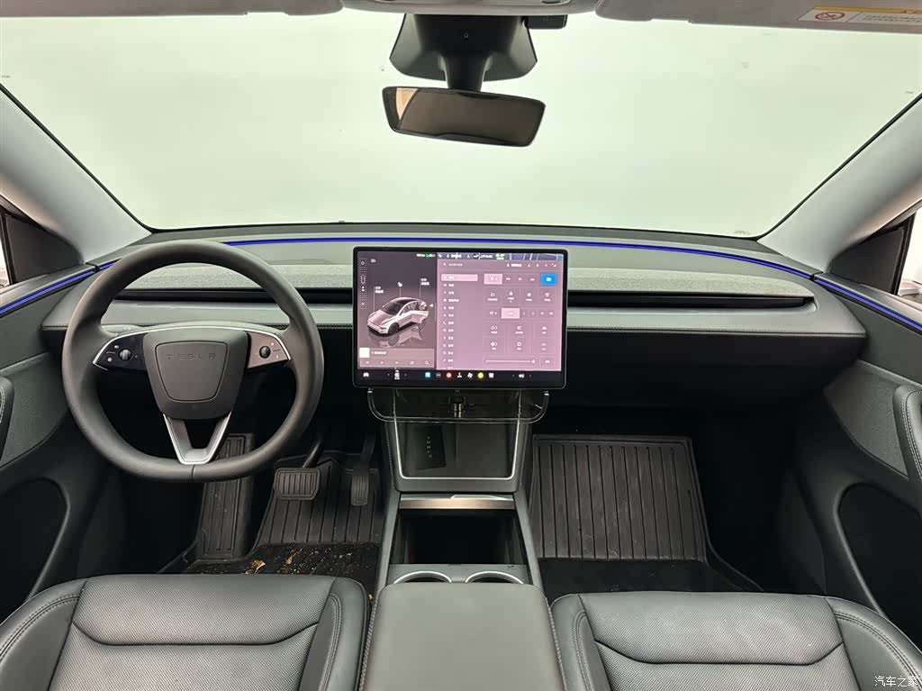 Tesla Model Y, 2025 10