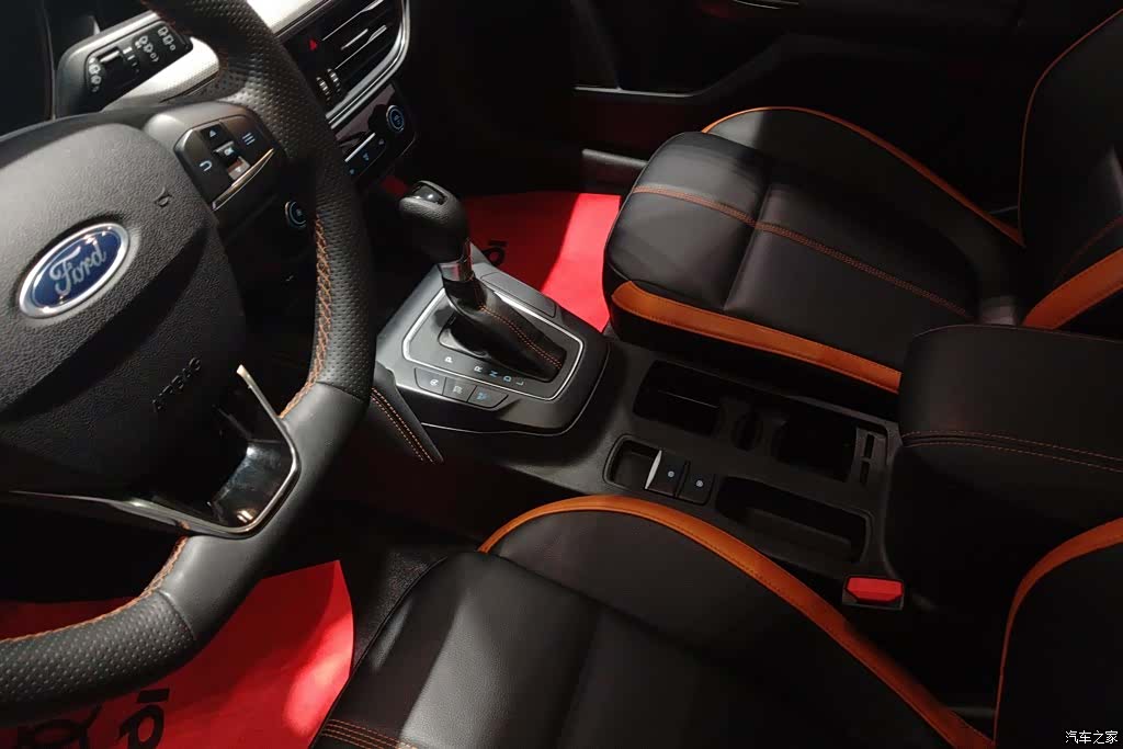 Ford Focus, 2023 16