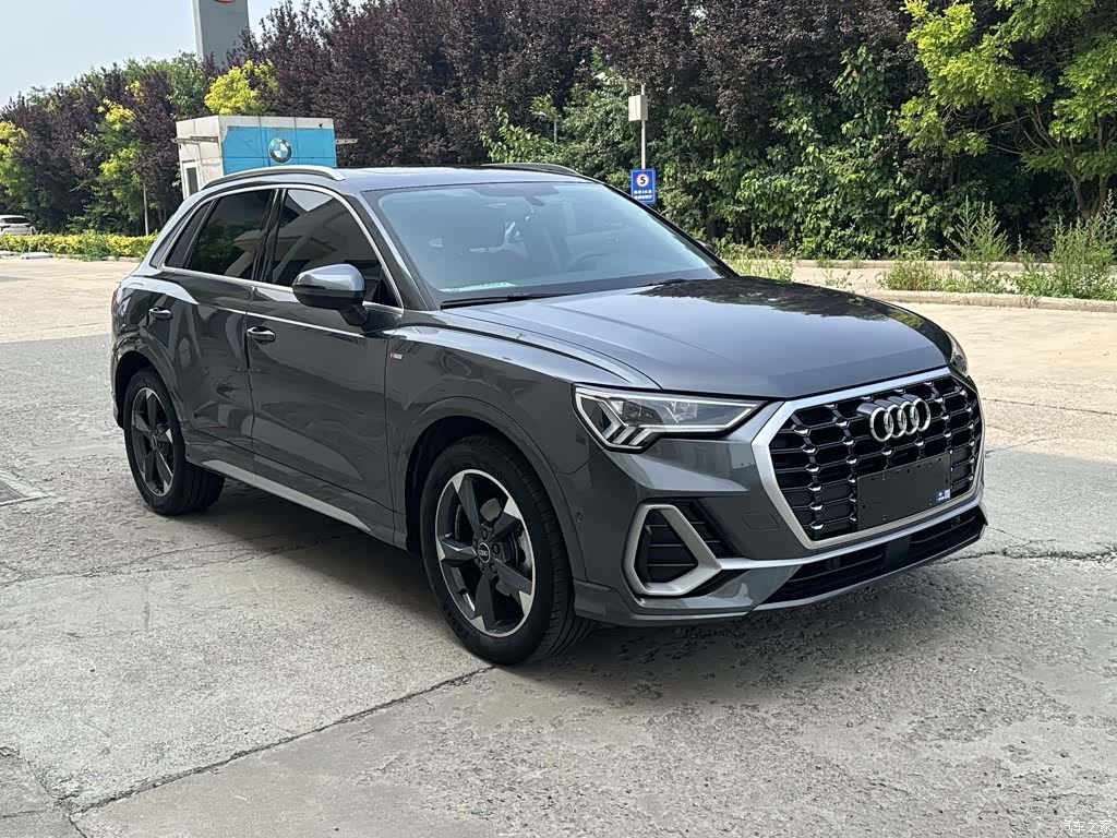 Audi Q3, 2022 10
