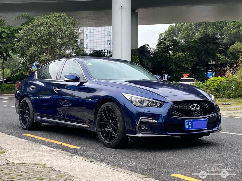 Infiniti Q50L