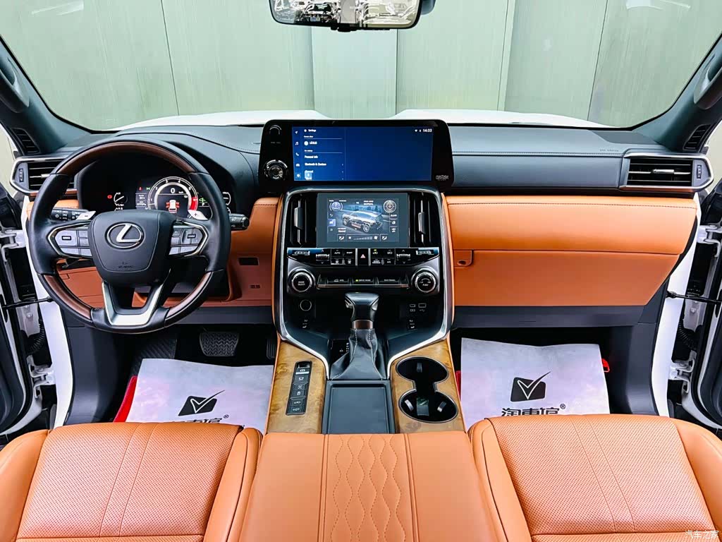 Lexus LX, 2022 9