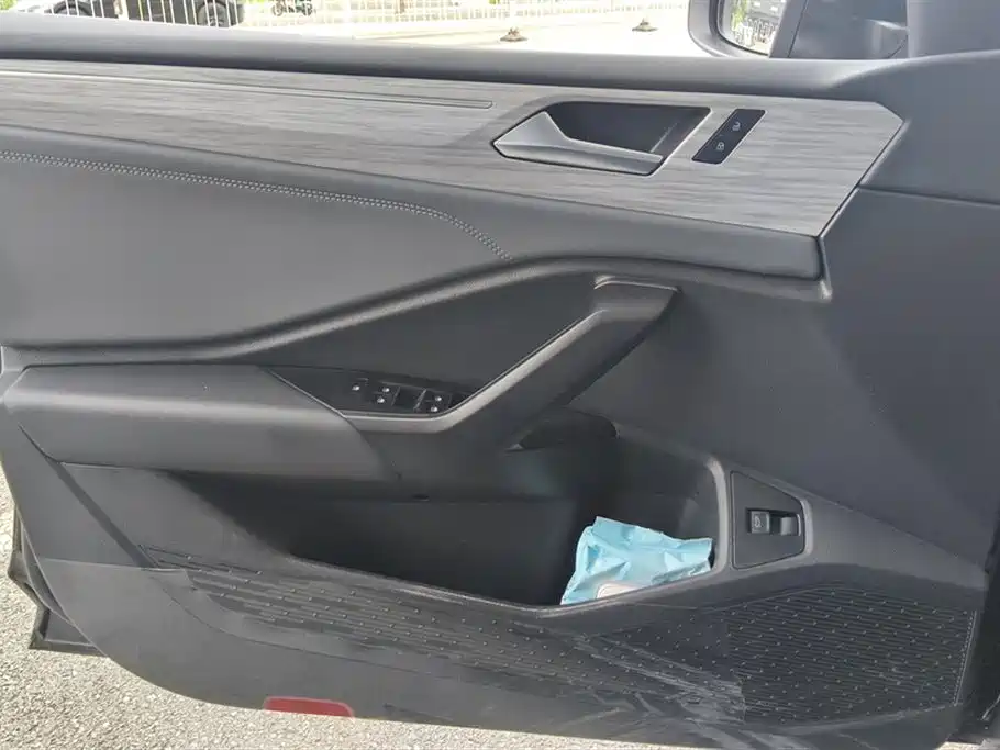 Volkswagen Sagitar Volkswagen Sagitar