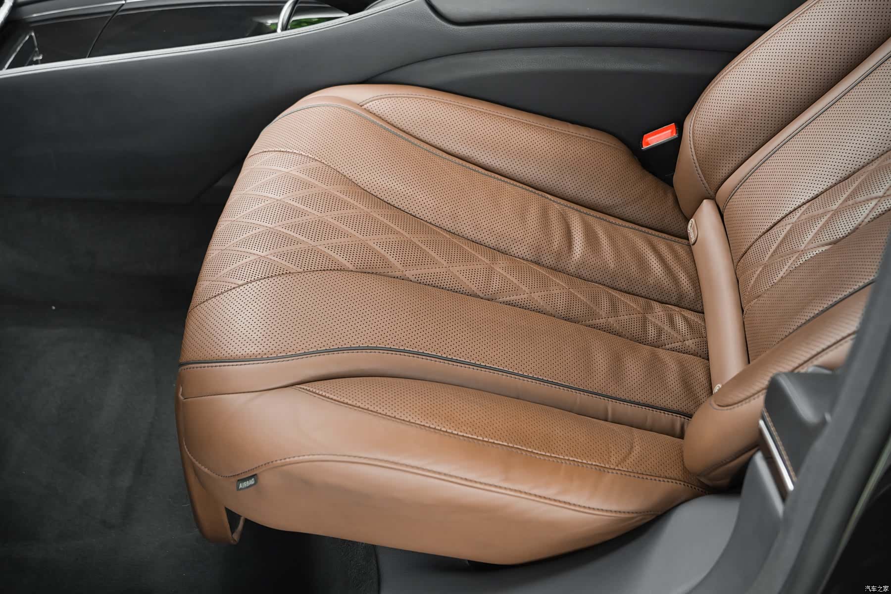 Maybach S-Class, 2019 35