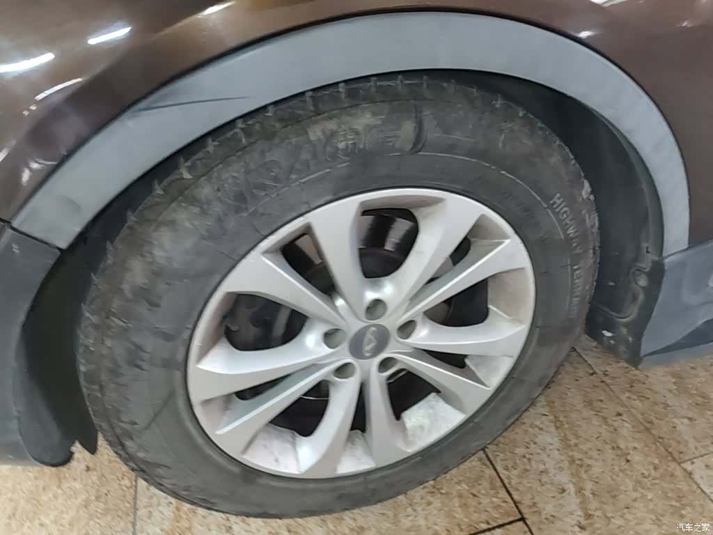 Chery 5, 2015 25