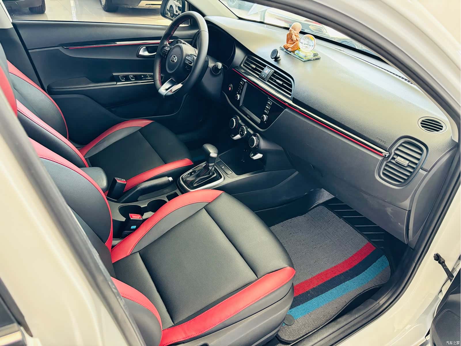 Kia KX, 2019 14