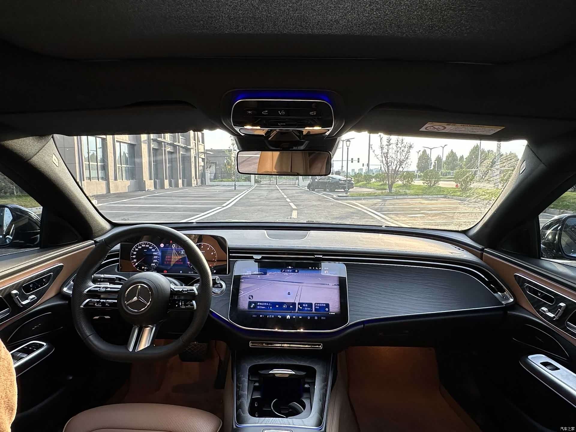 Mercedes-Benz E-Class, 2024 4