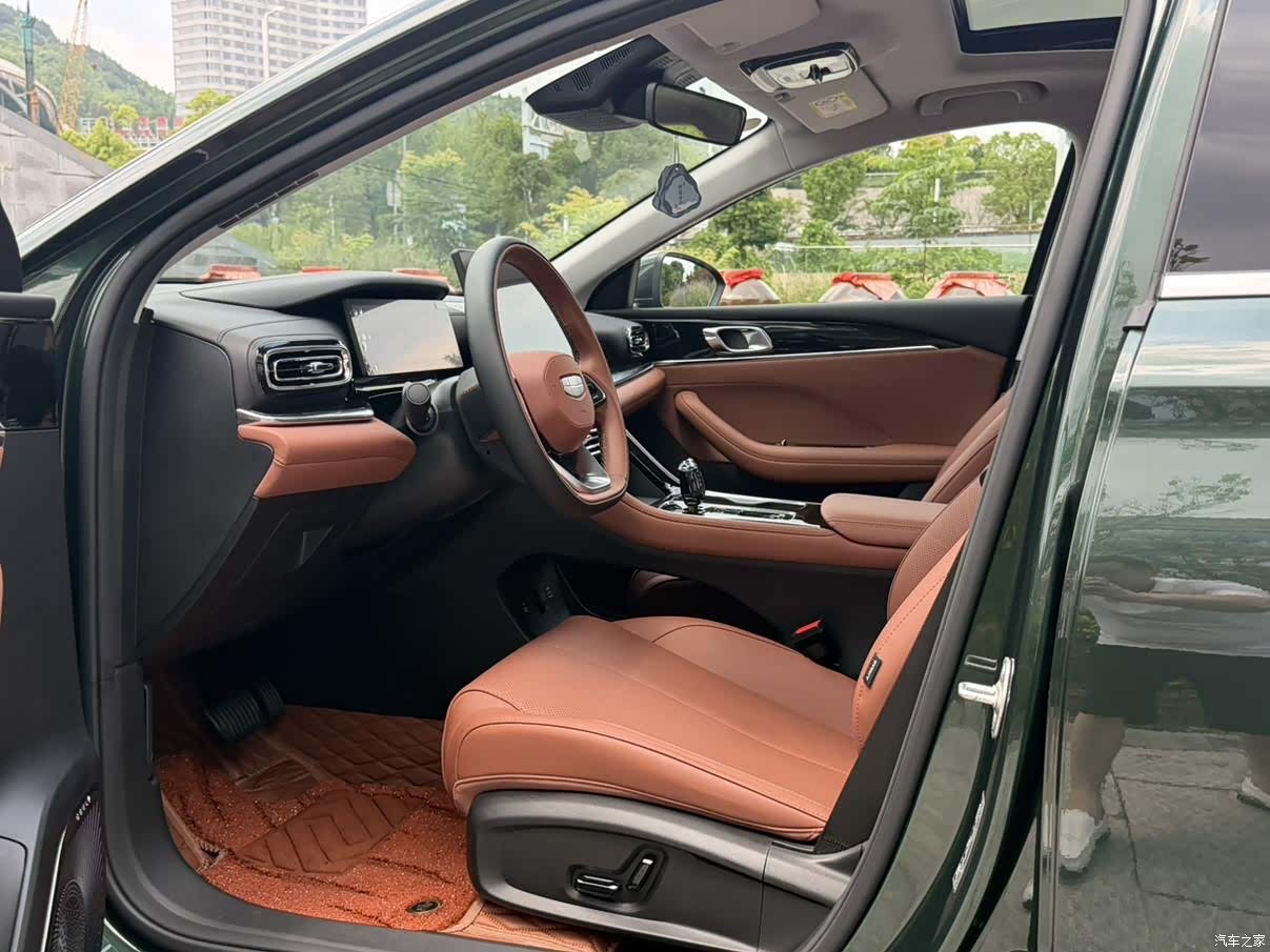 Geely Emgrand, 2026 7