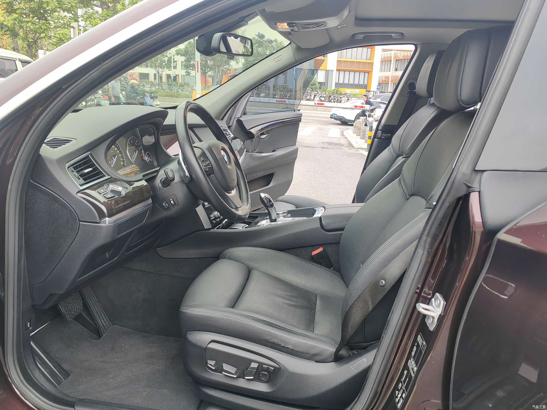 BMW 5 Series, 2017 все фото